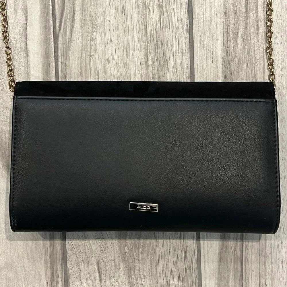 Aldo Crossbody Clutch Women OS Black Good Gold V Trim Envelope Chain Strap - Picture 5 of 10